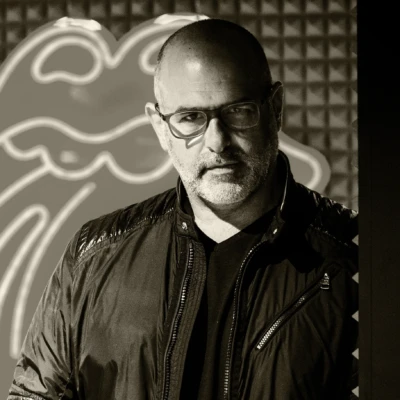 Gavin Headshot - Cropped